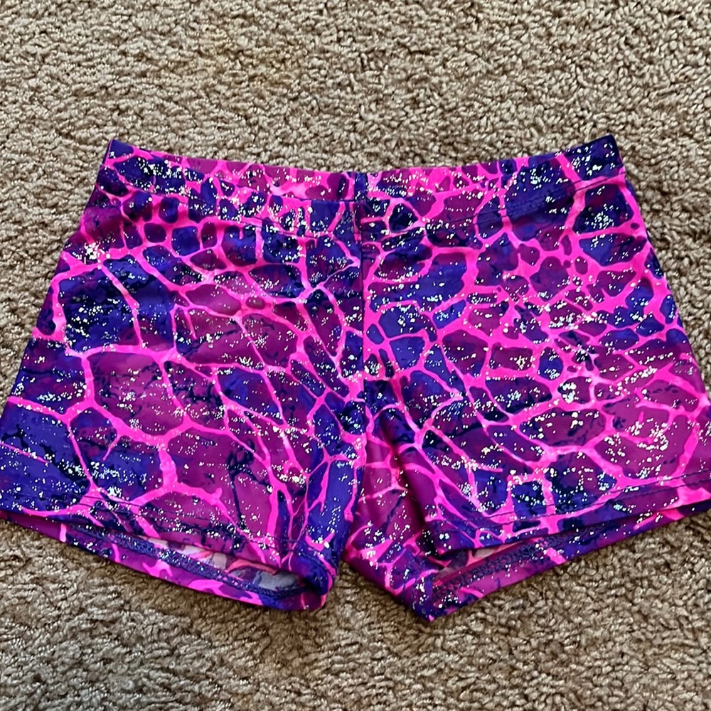 Motionwear youth spandex shorts. Size Youth large (10-12)